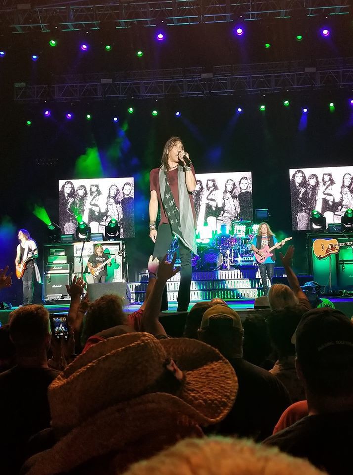 Crowd captures Tesla show